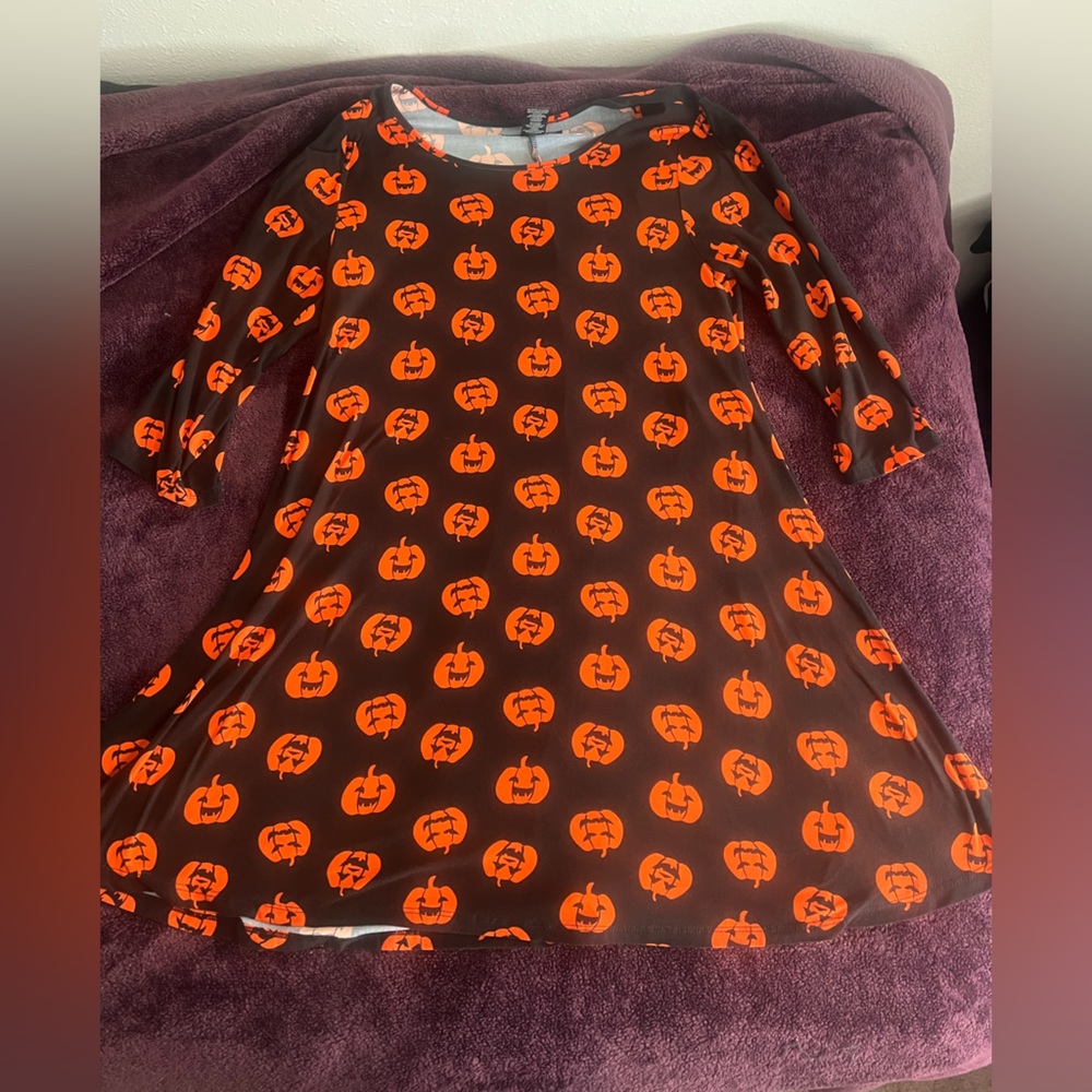 Cute Jack o lanterns dress size med tons of stretch
